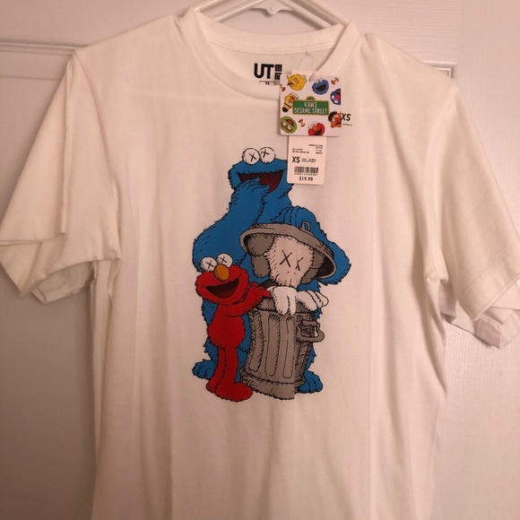 Kaws x Sesame Street XS shirt - Picture 1 of 3